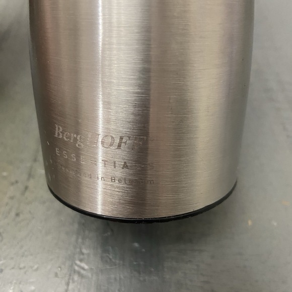 BergHOFF Essentials Stainless Steel Duo Salt and Pepper Mill - Picture 2 of 4